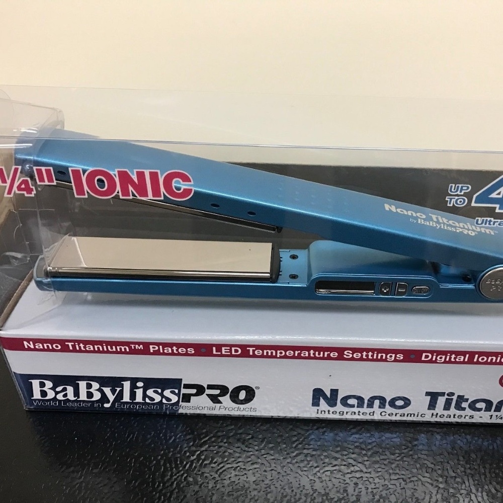 Babyliss Pro Nano Titanium Flat Iron Blue 1 1/4